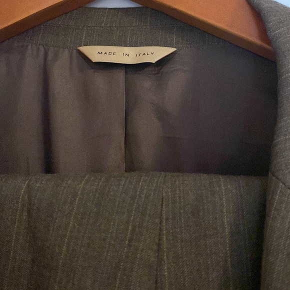 Beautiful Italian Donna Karan Signature collection suit 44 regular pant 36x31. - Picture 2 of 6